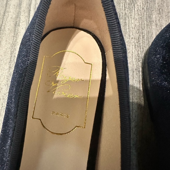 Roger Vivier Très Vivier Strass Crystal-embellished Velvet MaryJane Ballet Flats - Picture 3 of 14